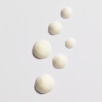 Lumene Valo Heleyttävä silmänympärysvoide 15 ml